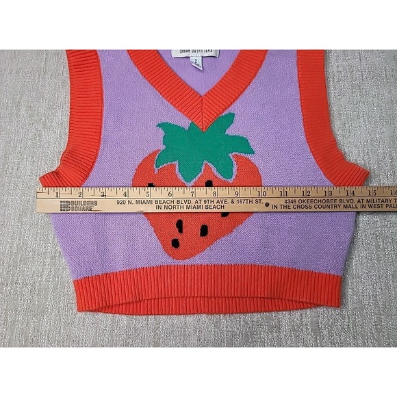 Urban Outfitters Women's S P Strawberry Sweater Vest Cropped V-Neck Purple Red - Picture 3 of 7
